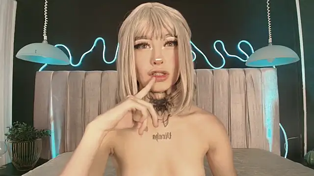 Zhally Dee online show from February 21, 7:47 pm