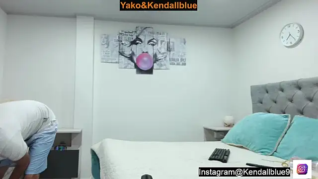 Snapshot of kendallblue_ chatting on October 20, 12:24 am kendallblue  online show from October 20, 12:24 am