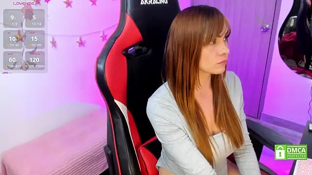 LindaSilverstone online show from September 9, 1:05 am