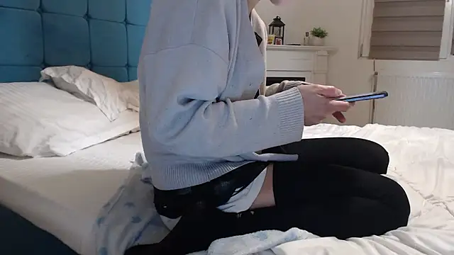 ElssaRush online show from October 8, 4:44 pm