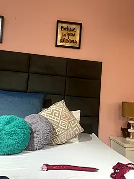 SophiaQueens online show from October 2, 8:03 pm