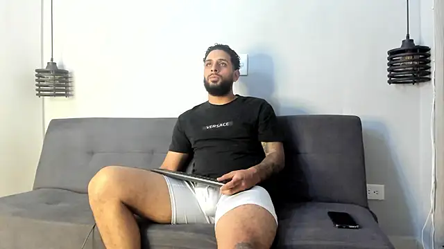 ASHLEY AND ASH online show from September 12, 8:38 pm