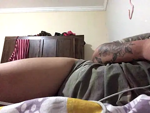 babyluzzy online show from November 19, 3:06 am