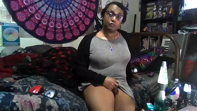 GardeniaFields online show from November 14, 6:35 am