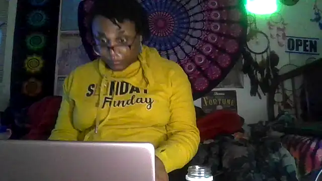 GardeniaFields online show from February 4, 7:55 am