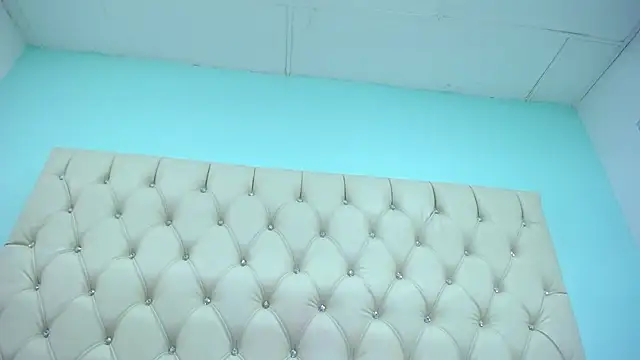 CristinaStarx online show from October 16, 5:04 pm