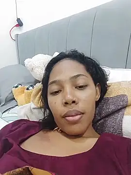 willow smitt online show from February 19, 1:49 am