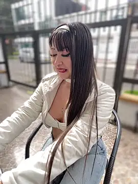 VictoriaGerard Pink online show from February 4, 7:50 pm