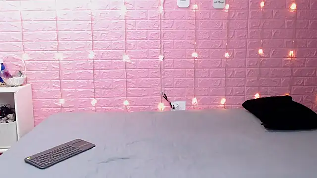 wet valery online show from March 9, 10:02 pm