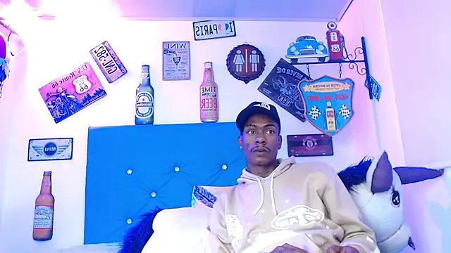 lili roussi online show from March 31, 8:20 pm