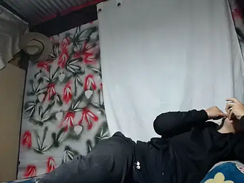 SHARONYJQVI online show from September 27, 9:55 pm