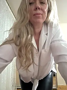 Irina3718 online show from January 18, 4:47 pm