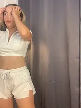 valery and Dani  online show from December 16, 8:04 pm