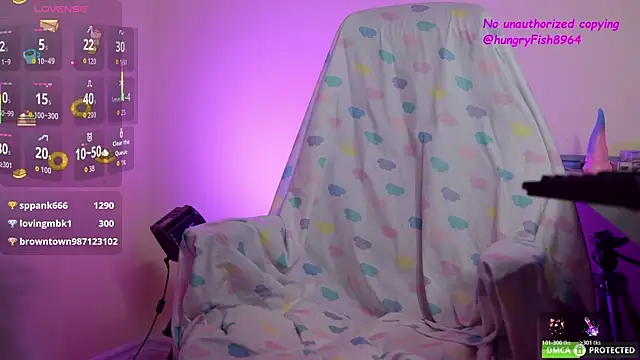 crocodile8964 online show from April 13, 4:52 pm