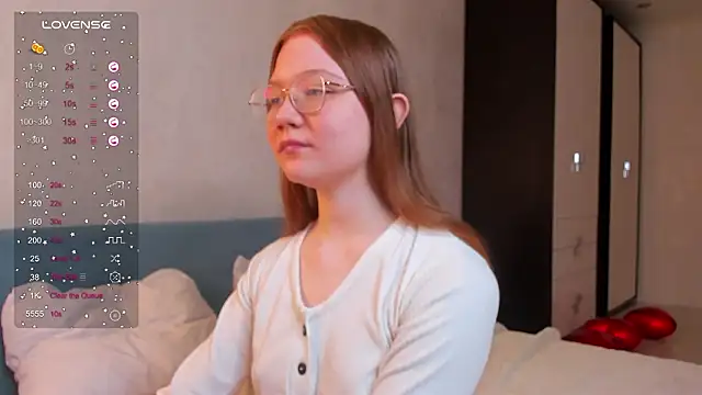 luv tessa online show from February 20, 6:26 am