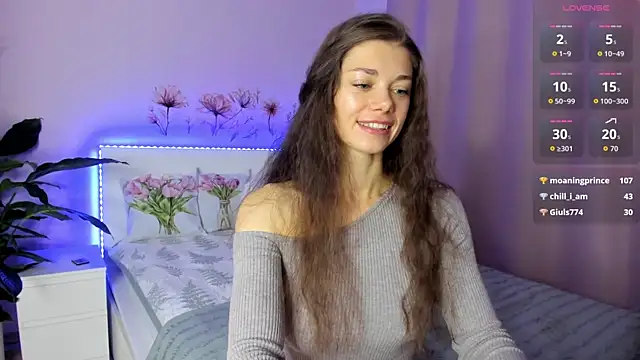 Eva McCoy online show from October 22, 8:30 am