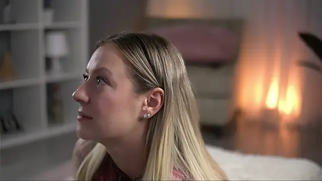 AnnastasiaMills online show from July 31, 9:05 pm
