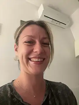 AnnastasiaMills online show from June 25, 11:28 pm