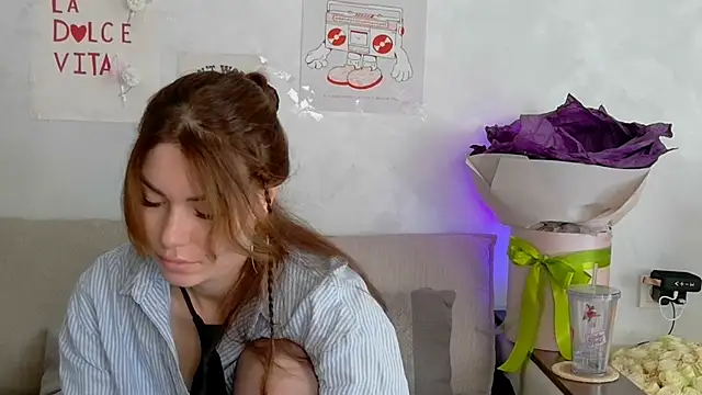 SweetDarling7 online show from April 17, 6:59 am