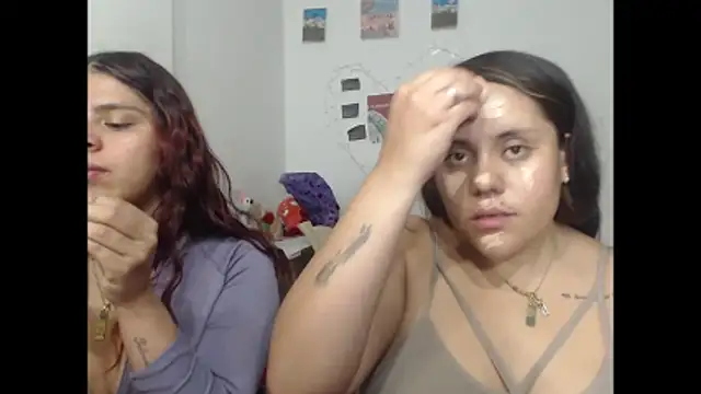 nicky andcamil online show from November 21, 10:45 pm