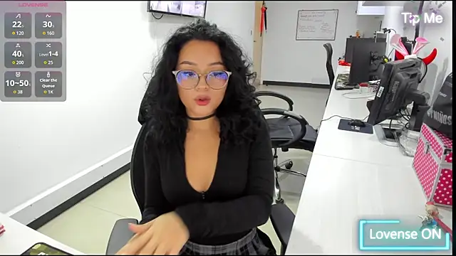 Snapshot of jenn_cg chatting on October 18, 9:16 pm jenn cg online show from October 18, 9:16 pm