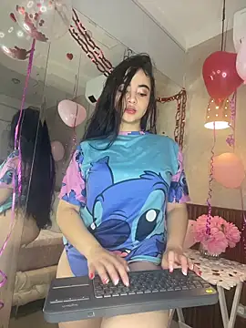 alisonnwalker2025 online show from February 17, 1:10 pm