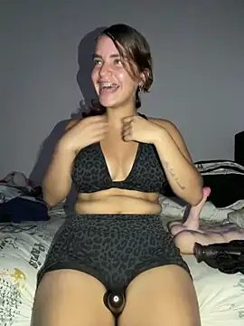 bran lindi online show from April 10, 10:16 pm