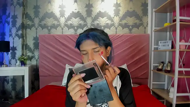 Karin Ks online show from November 4, 7:19 pm