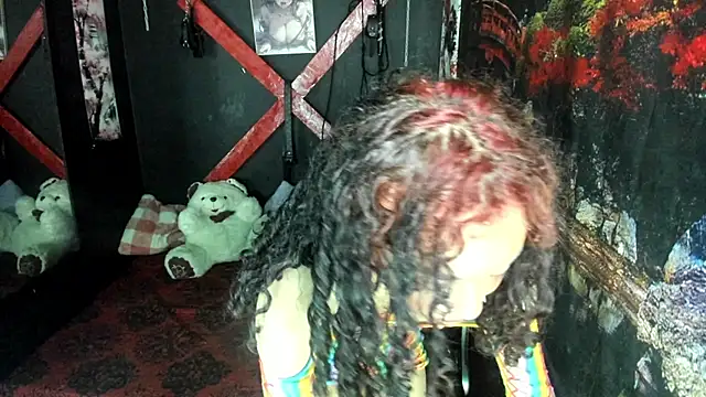 Tracy KS online show from September 30, 9:30 pm