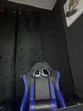 Tracy KS online show from December 2, 3:19 am