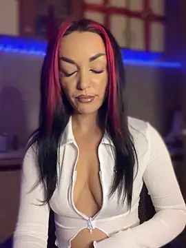 MeganFoxiy online show from December 1, 6:17 am