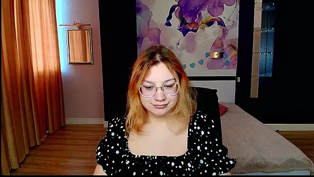 AngelinaLow online show from March 3, 12:44 pm