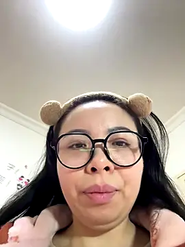 aa520uv online show from December 16, 3:23 am