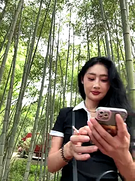 linger-23 online show from October 8, 7:02 am