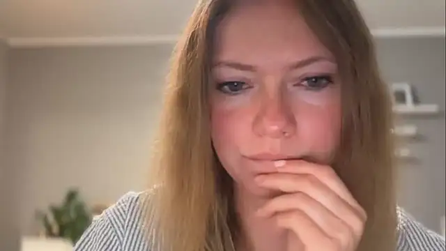 MillieShow online show from July 28, 9:03 pm