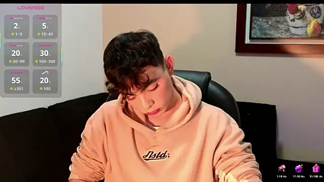 lukeboyce33 online show from October 30, 2:25 am