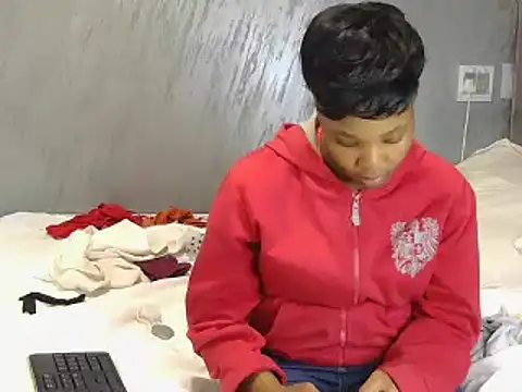 Hotytoty26 online show from October 31, 6:23 pm