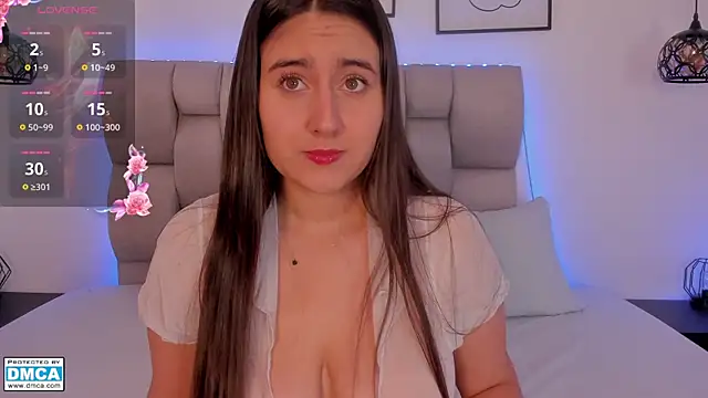 Hanna Evans   online show from February 26, 11:20 am