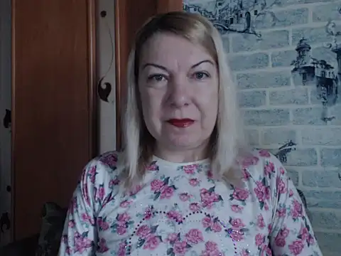 Lillia Ray online show from March 10, 6:50 am