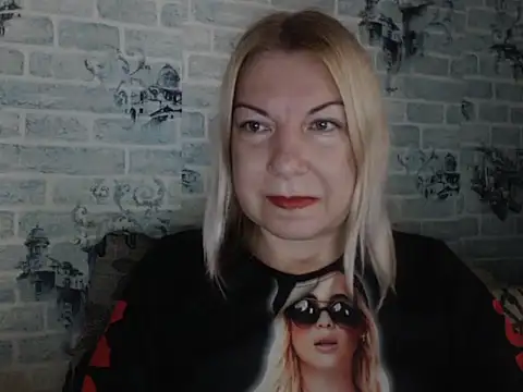 Lillia Ray online show from November 8, 10:31 am