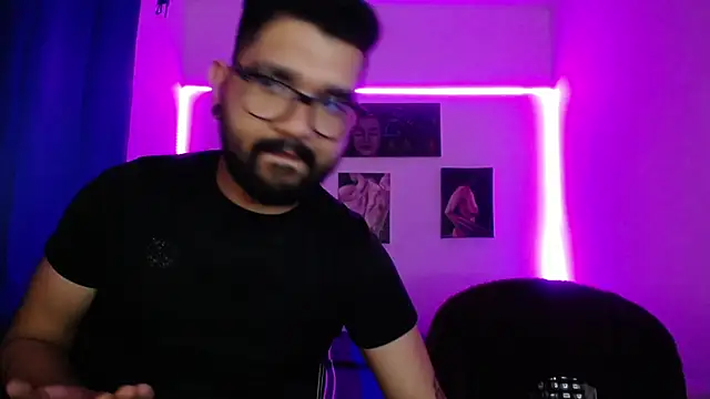 TwinFlamesX online show from November 14, 11:49 pm