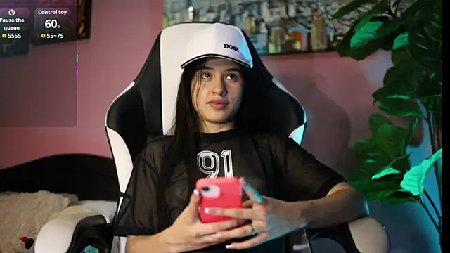 Danaa Rouse online show from December 14, 8:14 pm