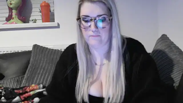 Sizzling Indie36 online show from November 21, 5:59 pm