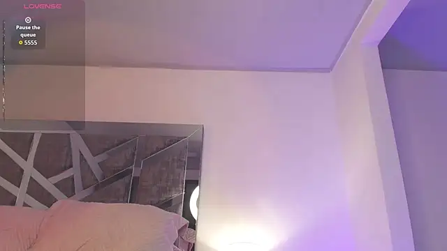 Meghann sweet1993 online show from May 5, 2:03 am