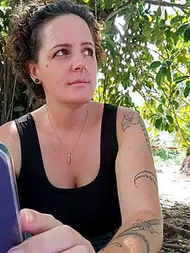 emiliemilf online show from March 31, 11:16 pm