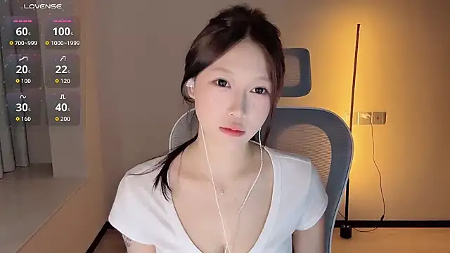-monica-tina- online show from June 17, 9:43 am