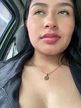 andrea gomes  online show from October 5, 4:01 pm