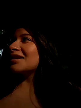 andrea gomes  online show from October 19, 8:16 am