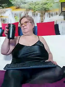 QueenPammy1 online show from November 18, 10:05 am