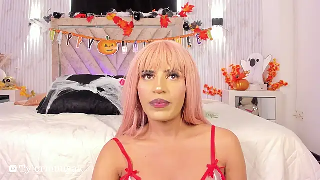 Taylor Harveey online show from October 11, 9:39 pm